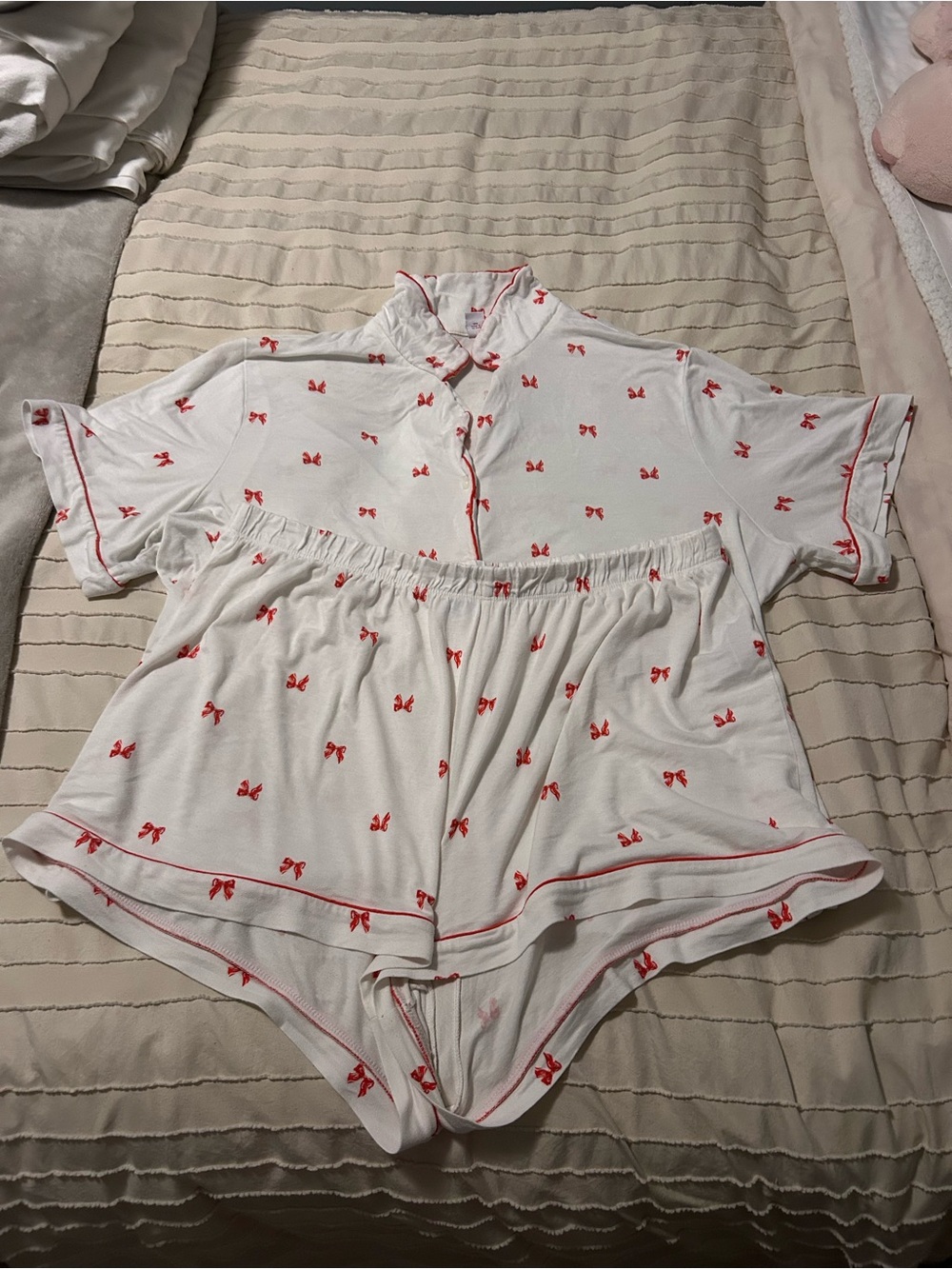 Old Navy White Short-Sleeve Bow-Print Pajama Set with Red Accents